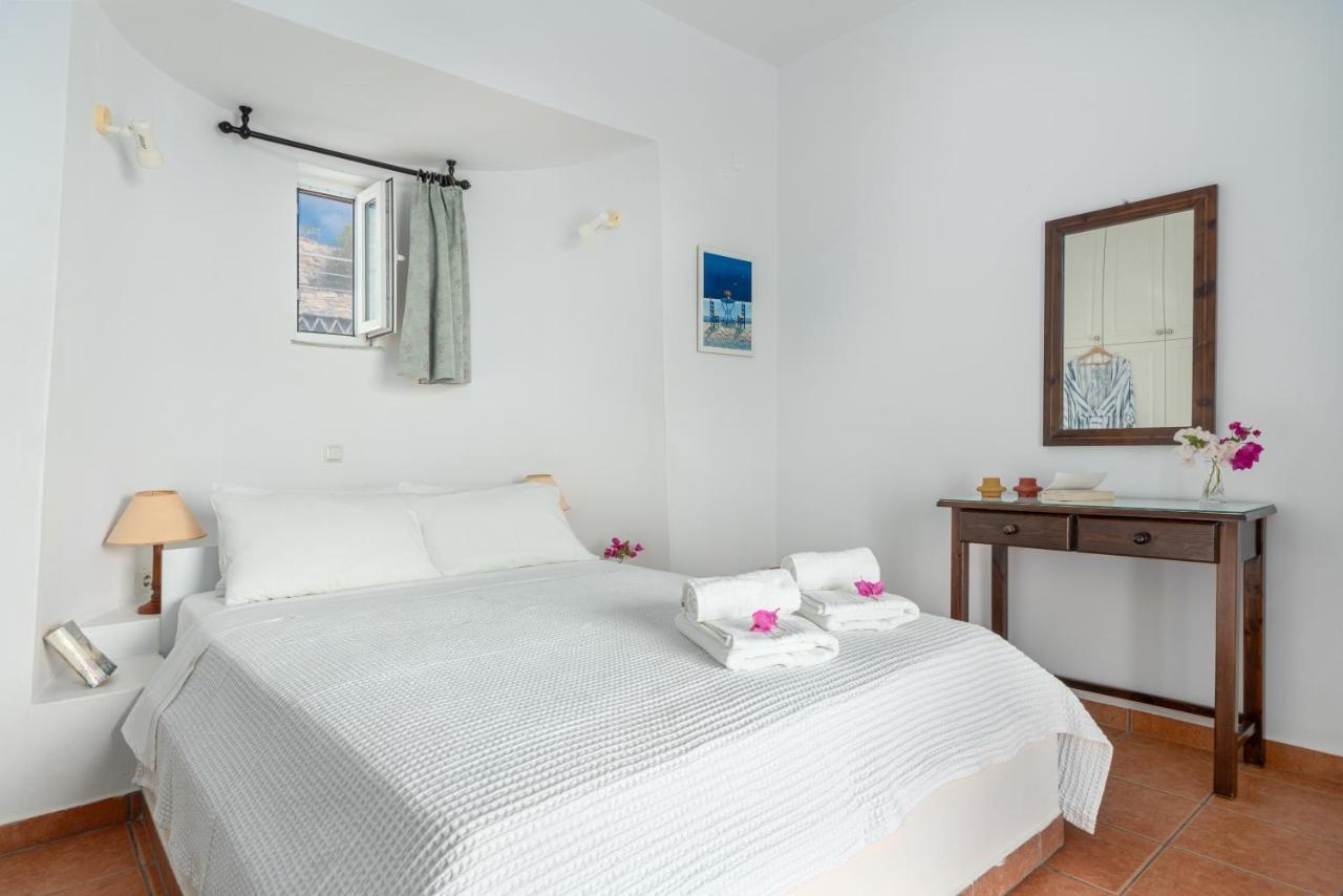 Reggina'S Apartments Фінікас Екстер'єр фото