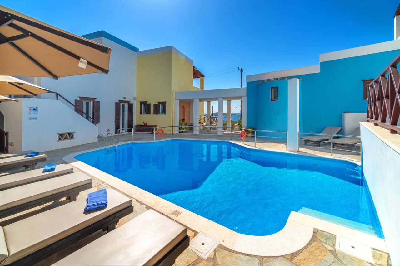 Reggina'S Apartments Фінікас Екстер'єр фото