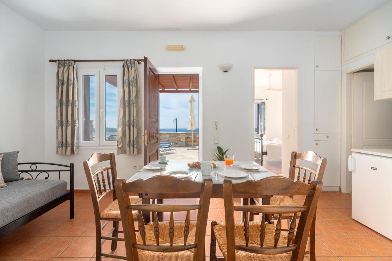 Reggina'S Apartments Фінікас Екстер'єр фото
